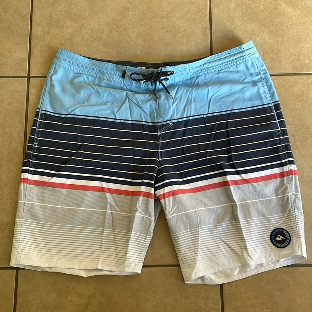 Men’s Quiksilver board shorts